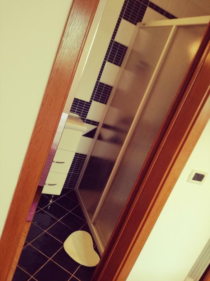 Room Kris With Private Entrance & Private Bathroom Vilanija Экстерьер фото